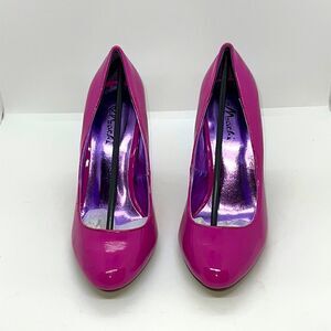 Sexy Round Toe Fushia High Heel Pumps. Size 8.